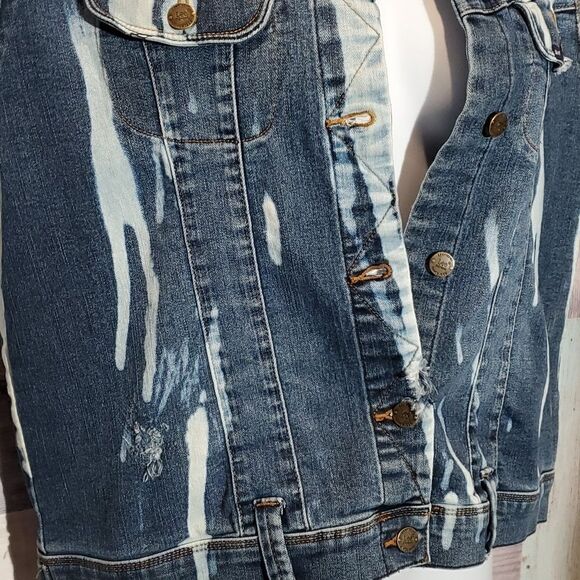 Upcycled Hello Kitty ZOMBIE Bleach Streaked Denim Sleeveless Vest Sz XL 823 - Picture 7 of 10